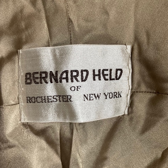 Bernard Held • Shawl/Wrap/Cape - Picture 3 of 4